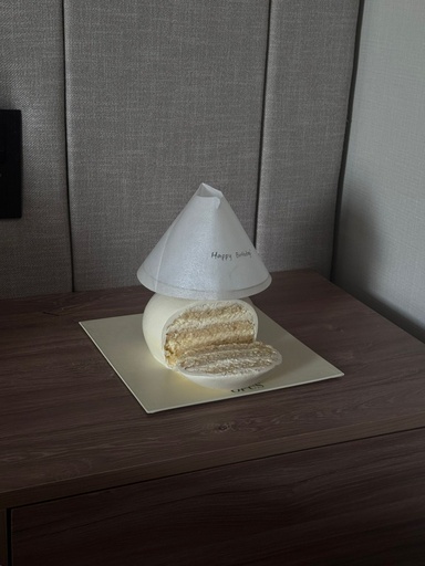 Lamp Cake 