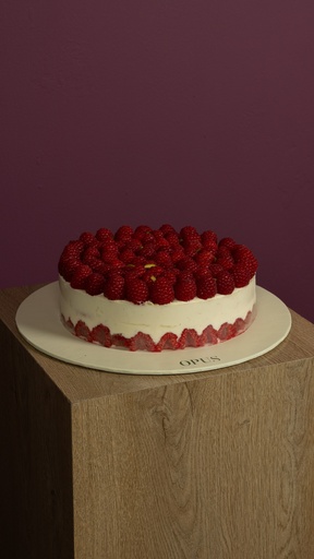 Pistachio Raspberry Cake